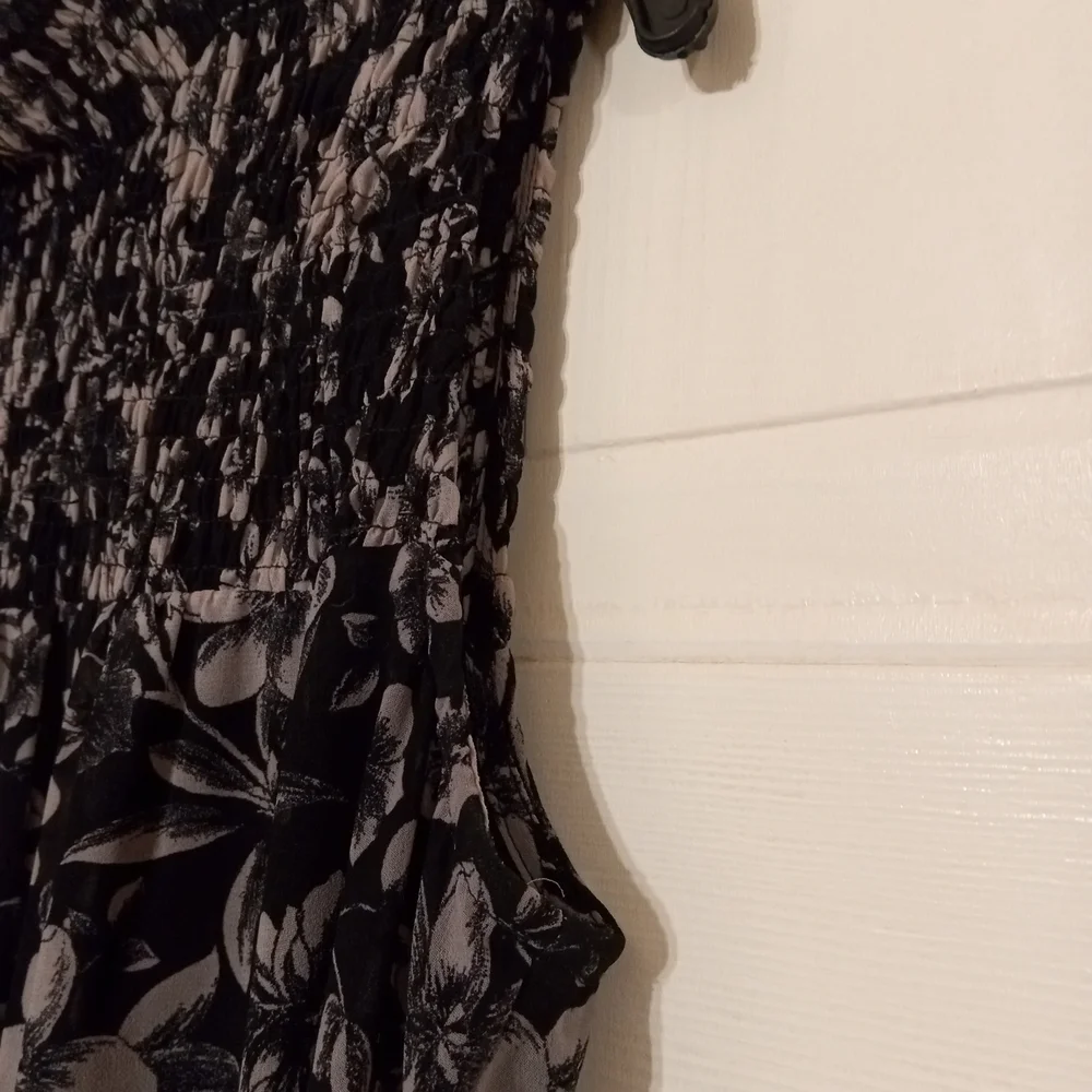 Just...Taylor Black and Gray Floral Maxi Dress - Picture 4 of 7